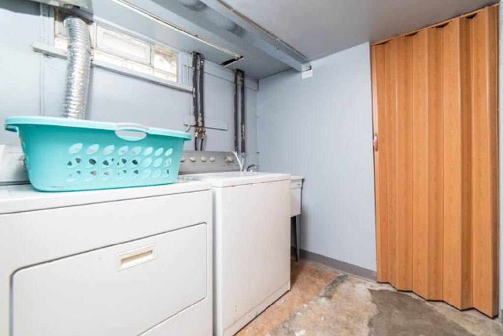 Appartamento 1St Floor - Free Parking - Washer & Dryer - Agh Pittsburgh Esterno foto